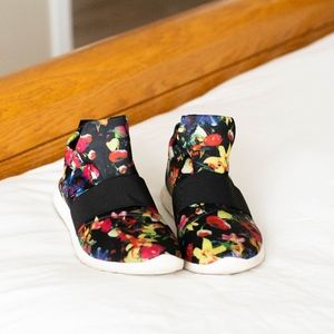 Steve Madden Floral Tennis Shoes